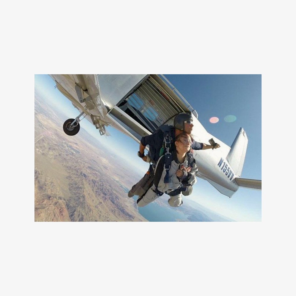 12500ft-Skydive-Jump-in-Las-Vegas-Photoroom