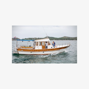 Private Gourmet Boat tour to island of Love